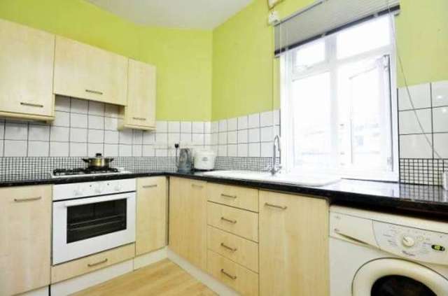  Image of 1 bedroom Flat to rent in Kingston Hill Kingston upon Thames KT2 at Surrey  Kingston Upon Thames, KT2 7NH