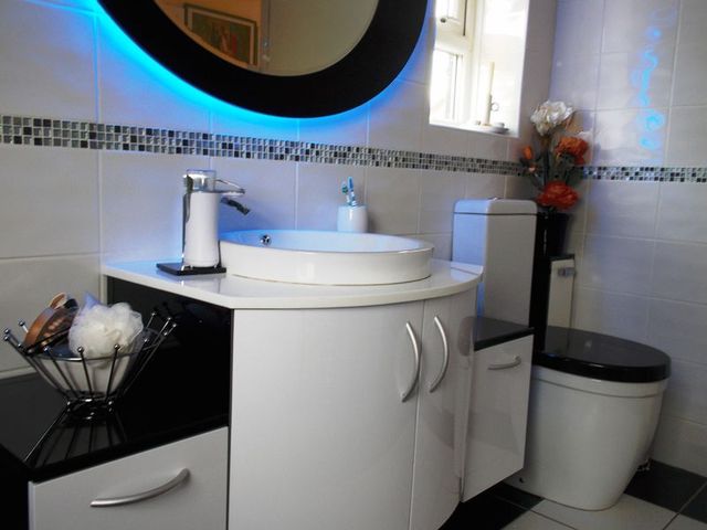  Image of 3 bedroom Detached house for sale in Kingsway Drive Kings Norton Birmingham B38 at Kingsway Drive  Birmingham, B38 8TJ