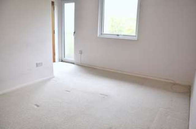 Image of 1 bedroom Flat to rent in Kingsway Gardens Andover SP10 at Kingsway Gardens  Andover, SP10 4BH