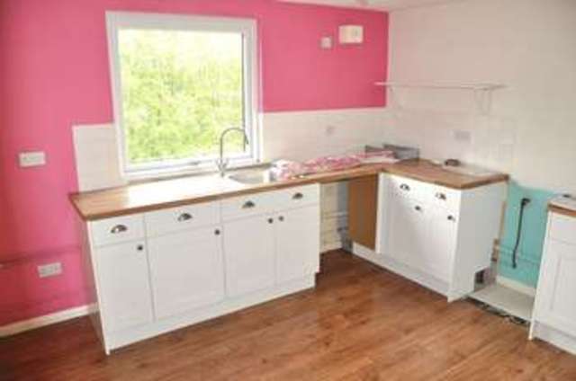  Image of 1 bedroom Flat to rent in Kingsway Gardens Andover SP10 at Kingsway Gardens  Andover, SP10 4BH
