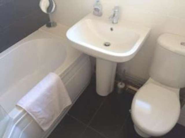  Image of 2 bedroom Semi-Detached house for sale in Kirkhill Gardens Cambuslang Glasgow G72 at Cambuslang Glasgow Cambuslang, G72 8EZ