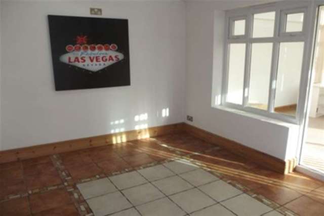  Image of 3 bedroom Detached house to rent in Kirkleys Avenue South Spondon Derby DE21 at Derby, DE21 7FY