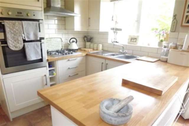  Image of 3 bedroom Detached house to rent in Knole Road Nottingham NG8 at Nottingham, NG8 2DB
