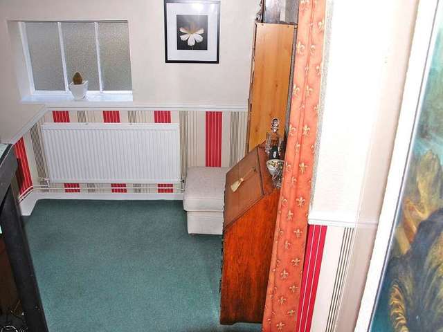  Image of 2 bedroom Property for sale in Back Street Bramham Wetherby LS23 at Bramham Wetherby Wetherby, LS23 6RB