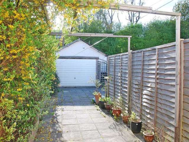  Image of 2 bedroom Property for sale in Back Street Bramham Wetherby LS23 at Bramham Wetherby Wetherby, LS23 6RB
