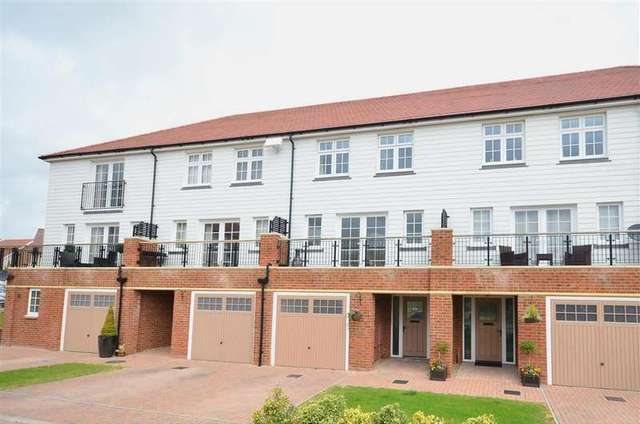  Image of 4 bedroom Town House for sale in Lakeside Avenue Faversham ME13 at Faversham Kent Faversham, ME13 7FE