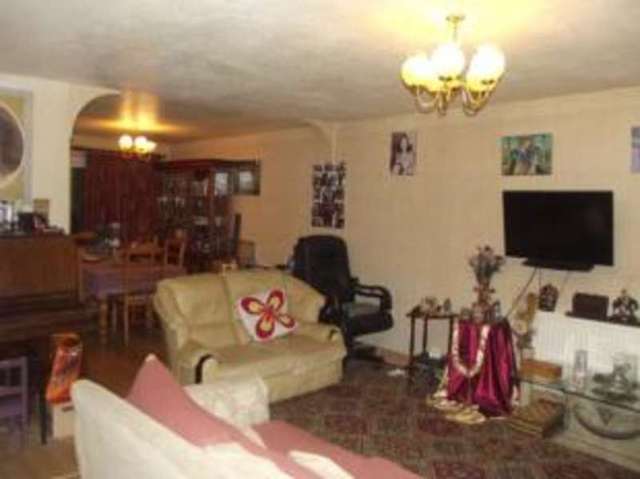  Image of 3 bedroom End of Terrace for sale in Lancaster Road Northolt UB5 at Northolt  Northolt, UB5 4TG