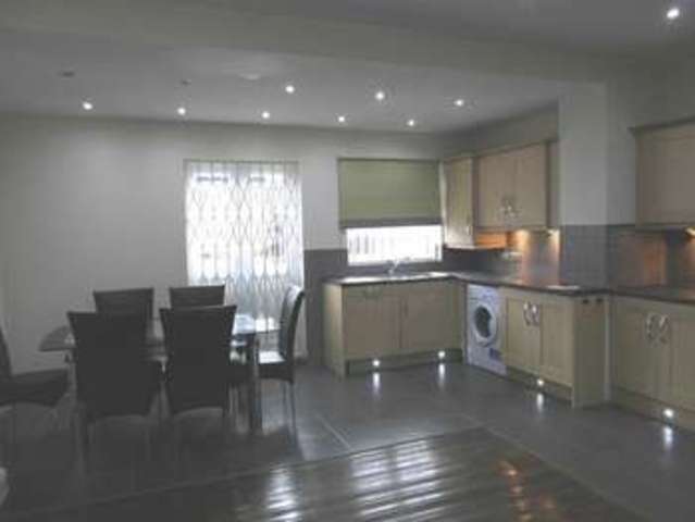  Image of 3 bedroom Terraced house to rent in Langdale Road Thornton Heath CR7 at Langdale Road  Thornton Heath, CR7 7PS