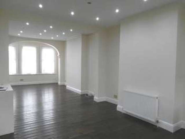  Image of 3 bedroom Terraced house to rent in Langdale Road Thornton Heath CR7 at Langdale Road  Thornton Heath, CR7 7PS