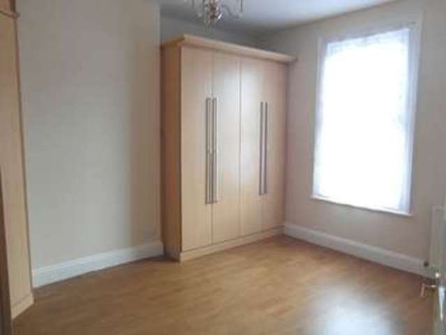  Image of 3 bedroom Terraced house to rent in Langdale Road Thornton Heath CR7 at Langdale Road  Thornton Heath, CR7 7PS