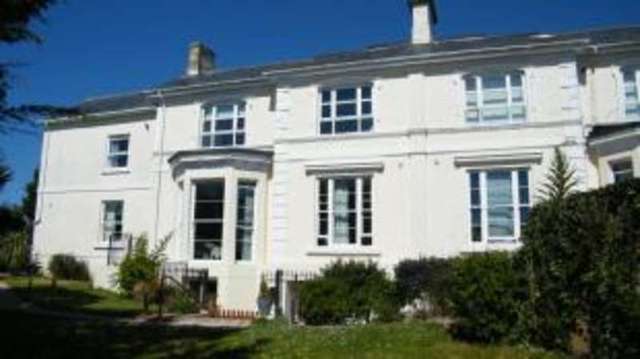  Image of 2 bedroom Flat for sale in Lansdowne Road Torquay TQ2 at Lansdowne Road Torquay Torquay, TQ2 5BP