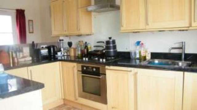  Image of 2 bedroom Flat for sale in Lansdowne Road Torquay TQ2 at Lansdowne Road Torquay Torquay, TQ2 5BP