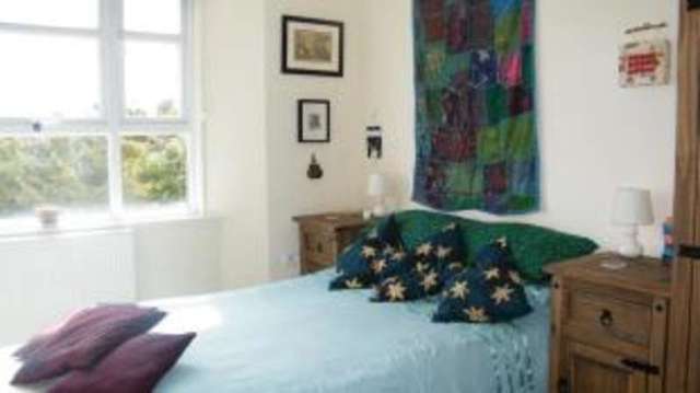  Image of 2 bedroom Flat for sale in Lansdowne Road Torquay TQ2 at Lansdowne Road Torquay Torquay, TQ2 5BP