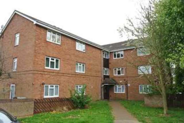  Image of 2 bedroom Flat for sale in Larch Close Grantham NG31 at Larch Close  Grantham, NG31 7XL