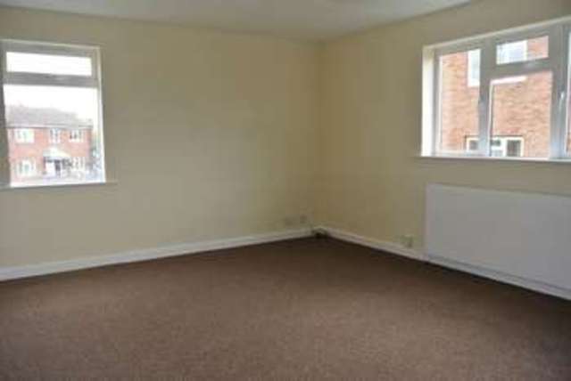  Image of 2 bedroom Flat for sale in Larch Close Grantham NG31 at Larch Close  Grantham, NG31 7XL