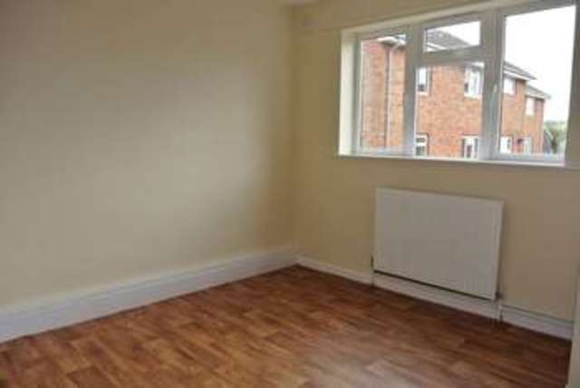  Image of 2 bedroom Flat for sale in Larch Close Grantham NG31 at Larch Close  Grantham, NG31 7XL