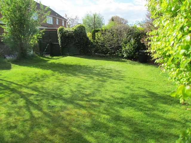  Image of 2 bedroom Flat for sale in Lea Road Sonning Common Reading RG4 at Sonning Common, RG4 9LJ