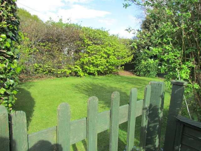  Image of 2 bedroom Flat for sale in Lea Road Sonning Common Reading RG4 at Sonning Common, RG4 9LJ