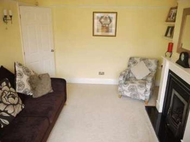  Image of 3 bedroom Semi-Detached house to rent in Leamington Drive Apperley Bridge Bradford BD10 at Leamington Drive Idle Bradford, BD10 9ST