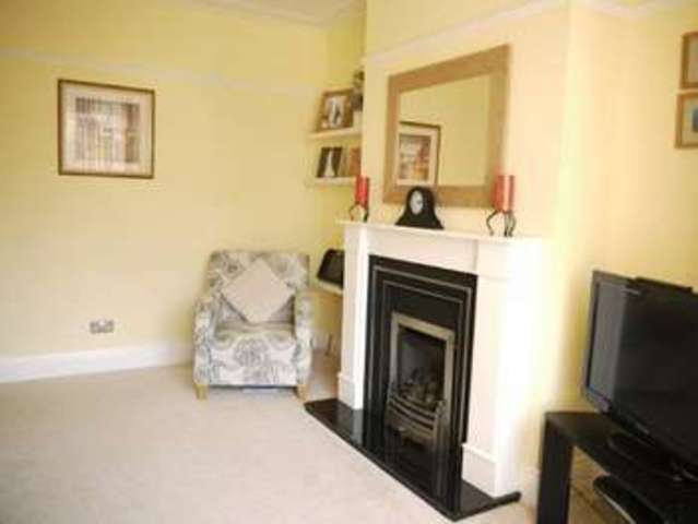  Image of 3 bedroom Semi-Detached house to rent in Leamington Drive Apperley Bridge Bradford BD10 at Leamington Drive Idle Bradford, BD10 9ST
