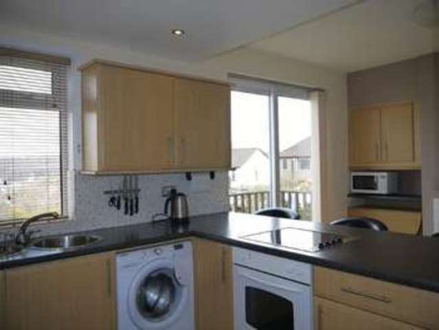  Image of 3 bedroom Semi-Detached house to rent in Leamington Drive Apperley Bridge Bradford BD10 at Leamington Drive Idle Bradford, BD10 9ST