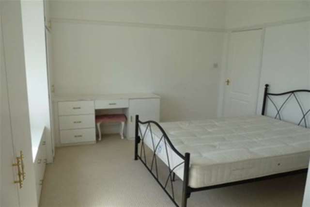  Image of 4 bedroom Detached house to rent in Leicester Road Glen Parva Leicester LE2 at Leicester, LE2 9HJ