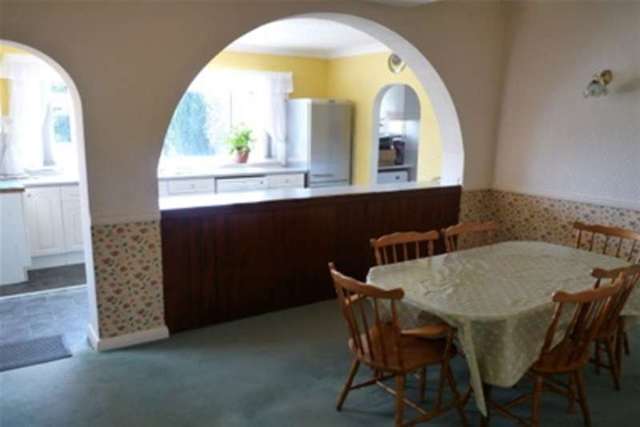  Image of 4 bedroom Detached house to rent in Leicester Road Glen Parva Leicester LE2 at Leicester, LE2 9HJ