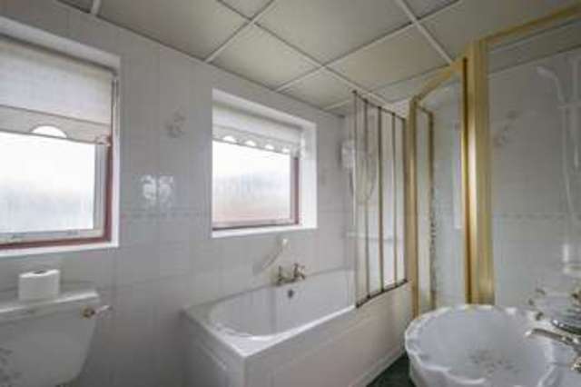  Image of 3 bedroom Semi-Detached house to rent in Leighton Avenue Maghull Liverpool L31 at Leighton Avenue  Maghull, L31 0AH