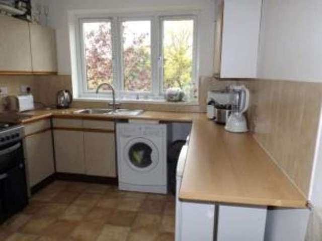  Image of 2 bedroom Maisonette for sale in Lenton Manor Lenton Nottingham NG7 at Nottingham Nottinghamshire Nottingham, NG7 2FP