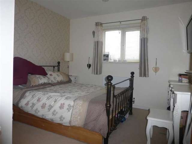  Image of 2 bedroom Flat for sale in Limehouse Court Sittingbourne ME10 at Sittingbourne Kent Sittingbourne, ME10 3TQ
