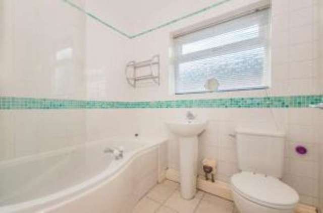  Image of 3 bedroom Bungalow for sale in Linden Way Boston PE21 at Boston Lincolnshire Boston, PE21 9DS