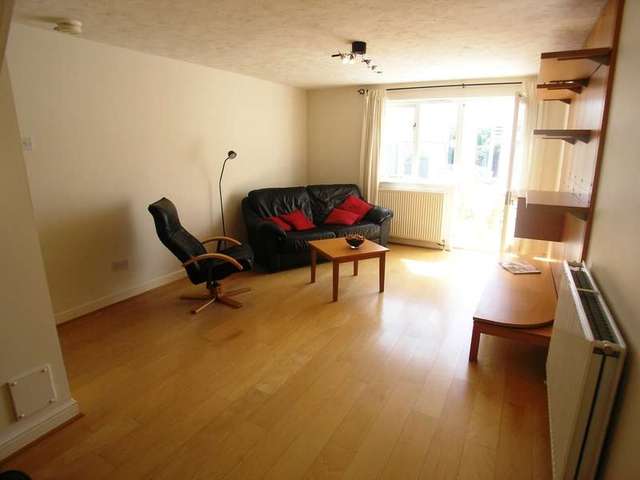  Image of 2 bedroom Detached house to rent in Livesey Close Kingston upon Thames KT1 at Kingston, KT1 3GD