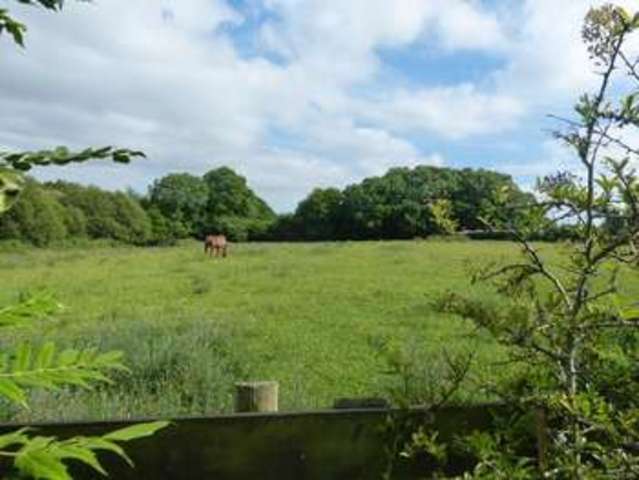  Image of 3 bedroom Bungalow for sale in Clynderwen SA66 at Clynderwen Pembrokeshire Clynderwen, SA66 7NJ