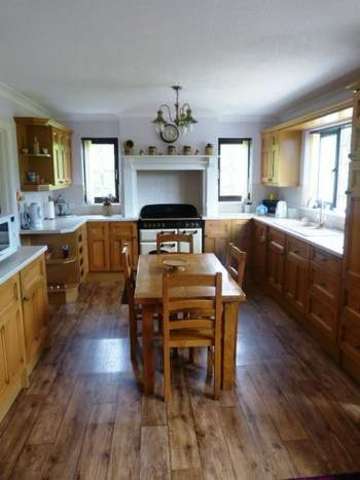  Image of 3 bedroom Bungalow for sale in Clynderwen SA66 at Clynderwen Pembrokeshire Clynderwen, SA66 7NJ