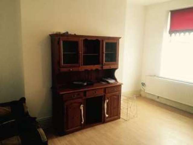  Image of 2 bedroom Terraced house to rent in Lockwood Road Lockwood Huddersfield HD1 at Lockwood Road  Huddersfield, HD1 3TG
