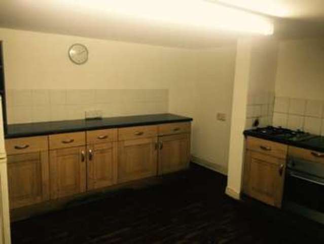  Image of 2 bedroom Terraced house to rent in Lockwood Road Lockwood Huddersfield HD1 at Lockwood Road  Huddersfield, HD1 3TG