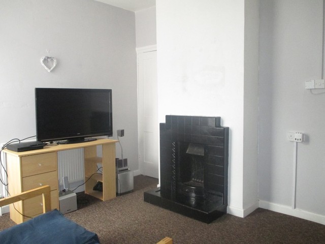  Image of 2 bedroom Terraced house for sale in Londesborough Road Southsea PO4 at Londesborough Road  Southsea, PO4 0EU