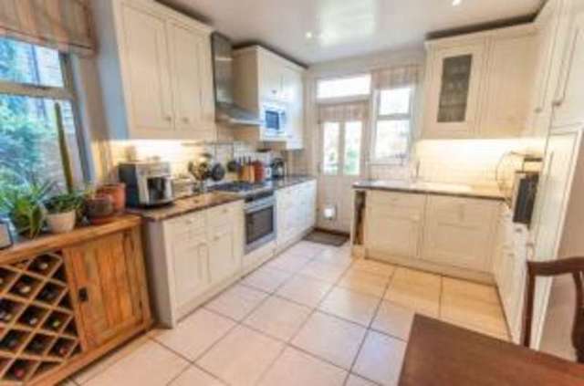  Image of 5 bedroom Terraced house for sale in Kingsway London SW14 at London  Mortlake, SW14 7HL