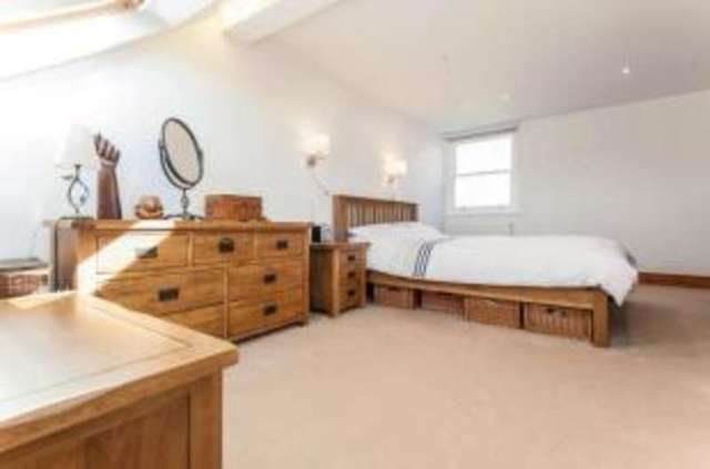  Image of 5 bedroom Terraced house for sale in Kingsway London SW14 at London  Mortlake, SW14 7HL
