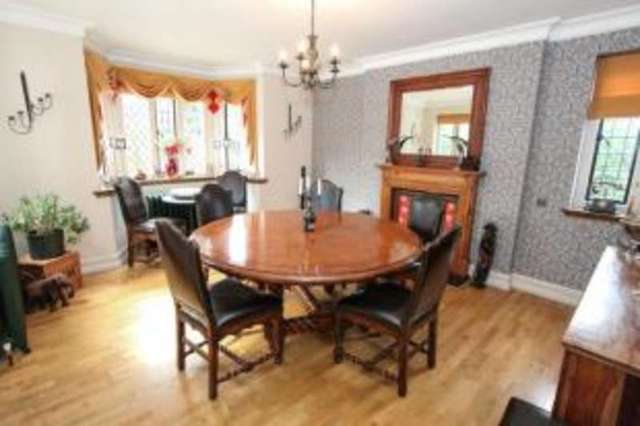 Image of 5 bedroom Detached house for sale in London Road Luton LU1 at Luton Bedfordshire Slip End, LU1 3RL