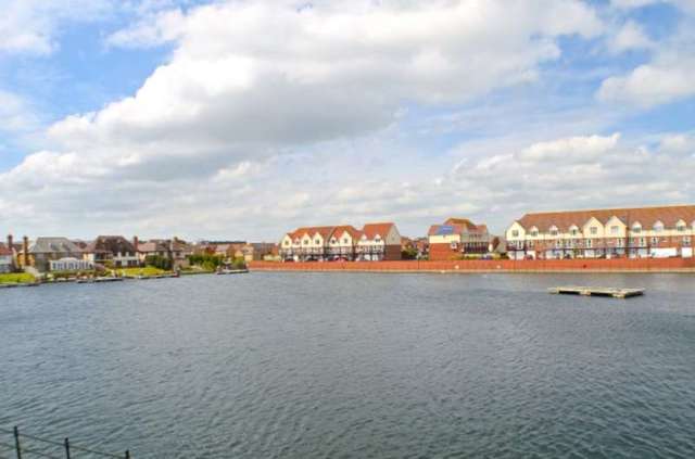  Image of 1 bedroom Flat for sale in Long Beach View Eastbourne BN23 at Long Beach View  Eastbourne, BN23 5NB