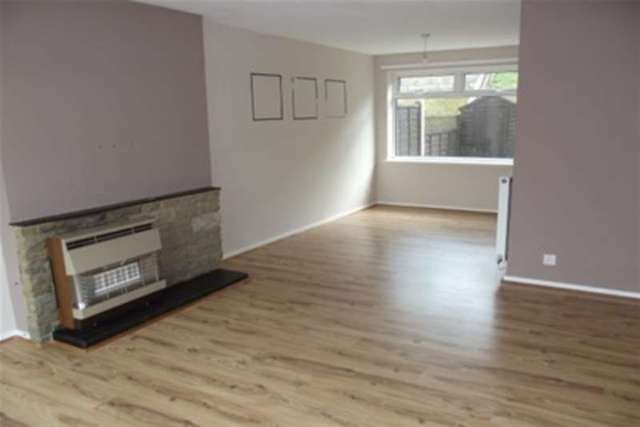  Image of 3 bedroom Terraced house to rent in Longfield Road Dover CT17 at Dover, CT17 9QP