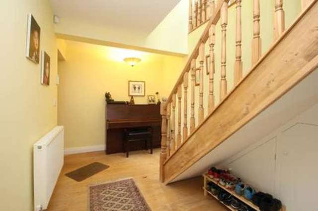  Image of 5 bedroom Detached house to rent in Longleat Close Westbury-on-Trym Bristol BS9 at Henleaze Bristol Bristol, BS9 4LP