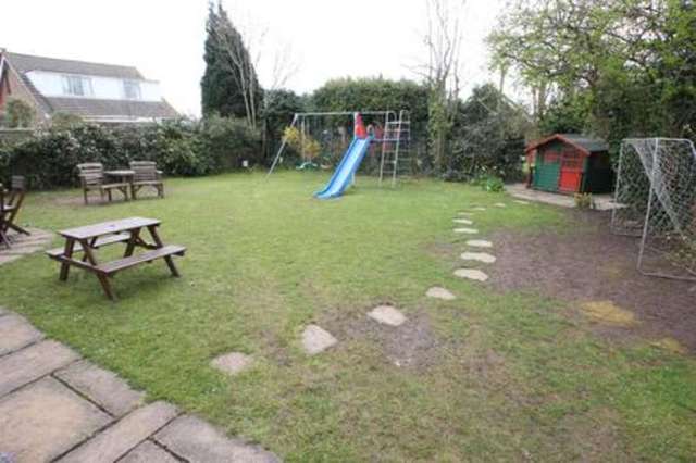  Image of 5 bedroom Detached house to rent in Longleat Close Westbury-on-Trym Bristol BS9 at Henleaze Bristol Bristol, BS9 4LP