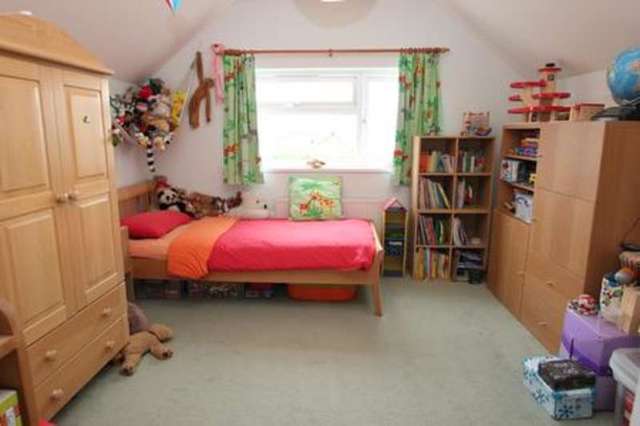 Image of 5 bedroom Detached house to rent in Longleat Close Westbury-on-Trym Bristol BS9 at Henleaze Bristol Bristol, BS9 4LP