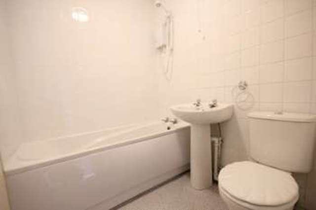  Image of 3 bedroom Terraced house for sale in Lorraine Street Hull HU8 at Lorraine Street  Hull, HU8 8EG