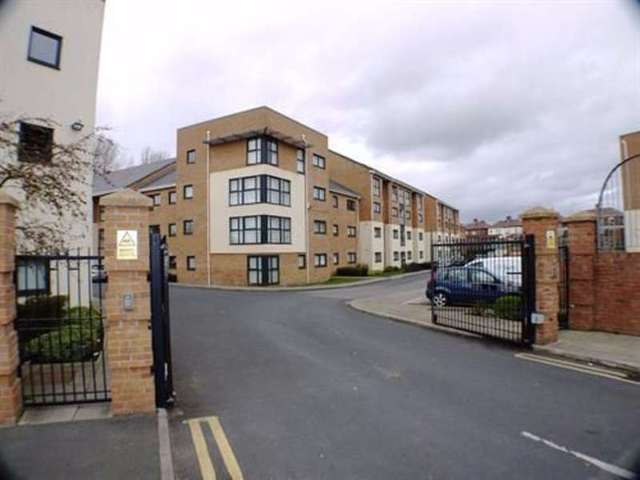  Image of 2 bedroom Apartment to rent in Lowbridge Court Garston Liverpool L19 at Liverpool, L19 2JP