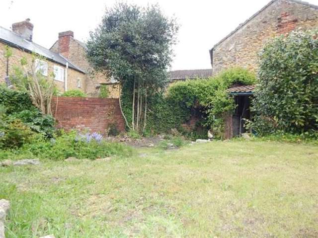  Image of 3 bedroom Terraced house for sale in Lower Woodcock Street Castle Cary BA7 at Castle Cary, BA7 7BH