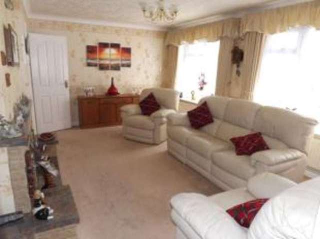  Image of 3 bedroom Bungalow for sale in Lubbesthorpe Road Leicester LE3 at Leicester Leicestershire Braunstone, LE3 2XG