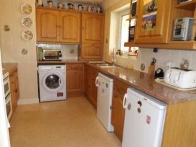  Image of 3 bedroom Bungalow for sale in Lubbesthorpe Road Leicester LE3 at Leicester Leicestershire Braunstone, LE3 2XG